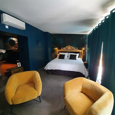 Au Secret Des Bregines Bed & Breakfast Beziers Exterior photo
