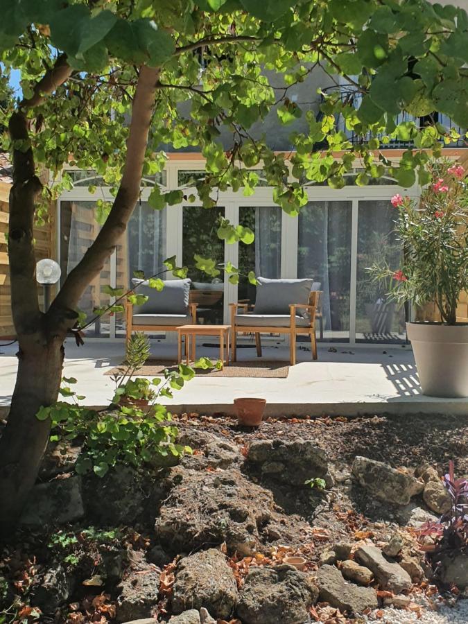 Au Secret Des Bregines Bed & Breakfast